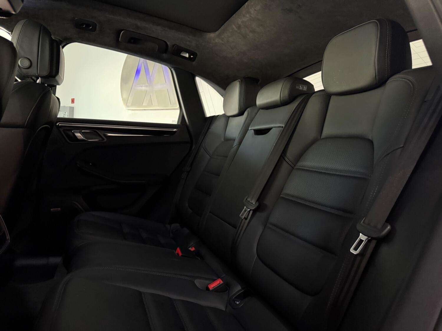 2021 PORSCHE MACAN 2021 PORSCHE MACAN