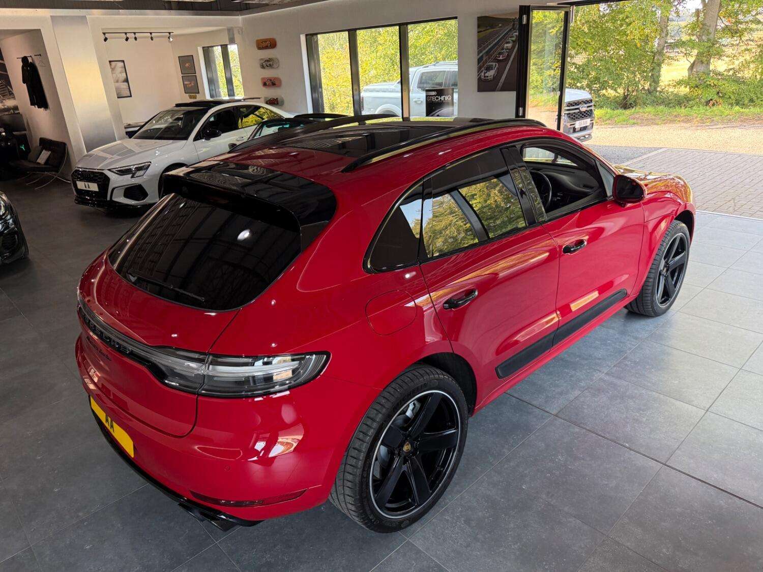 2021 PORSCHE MACAN 2021 PORSCHE MACAN