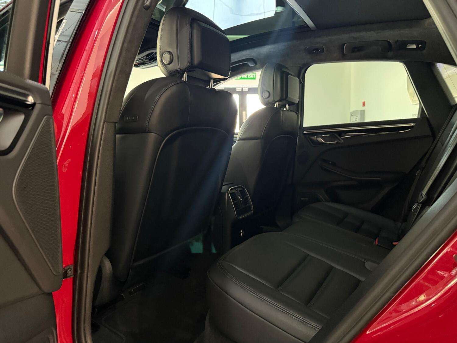 2021 PORSCHE MACAN 2021 PORSCHE MACAN