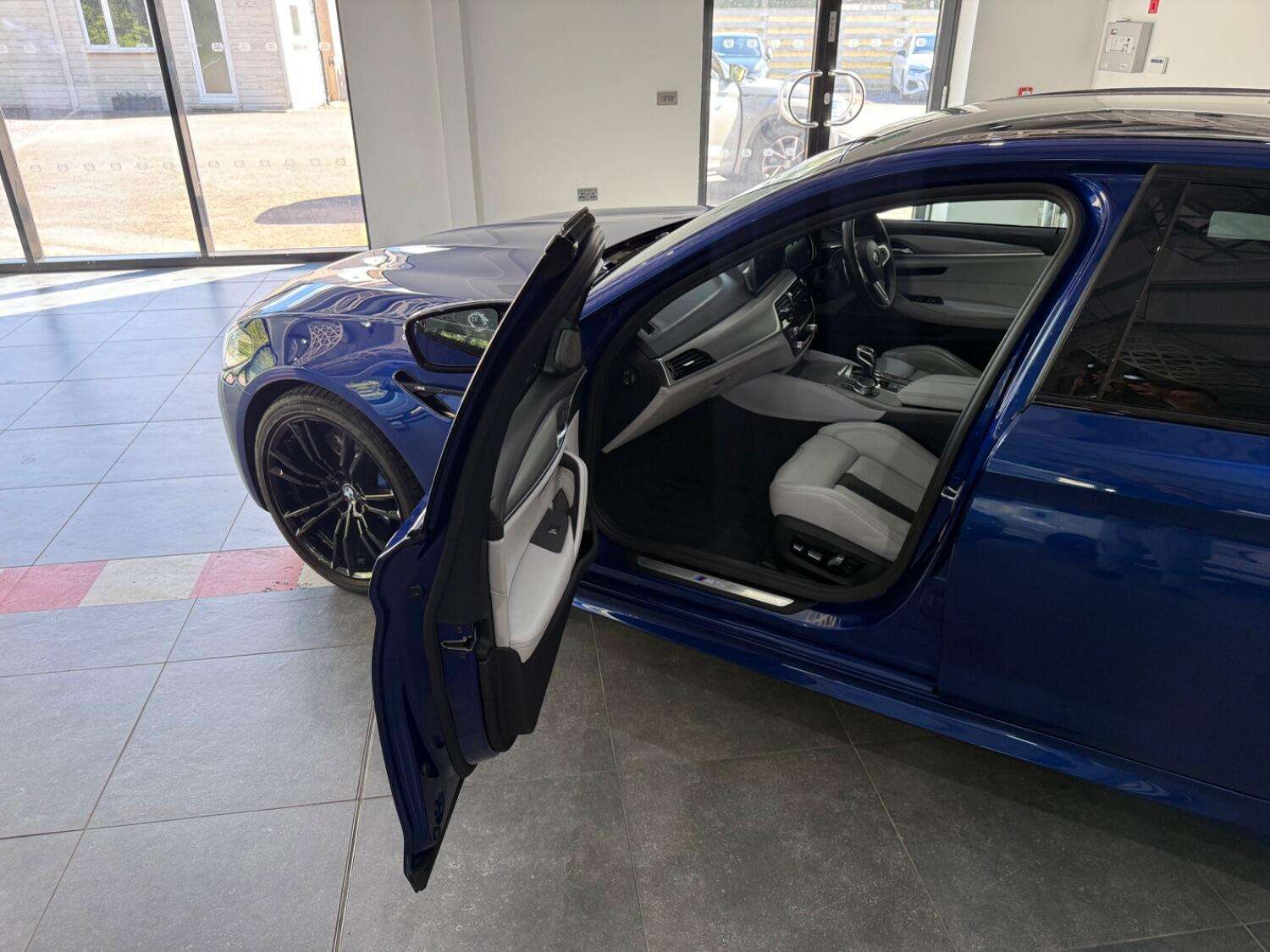 2018 BMW M5 2018 BMW M5