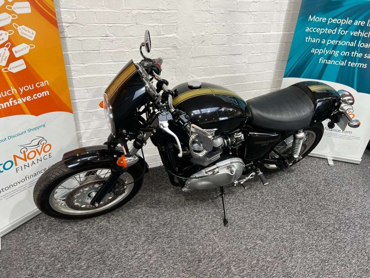 2016 TRIUMPH THRUXTON 2016 TRIUMPH THRUXTON