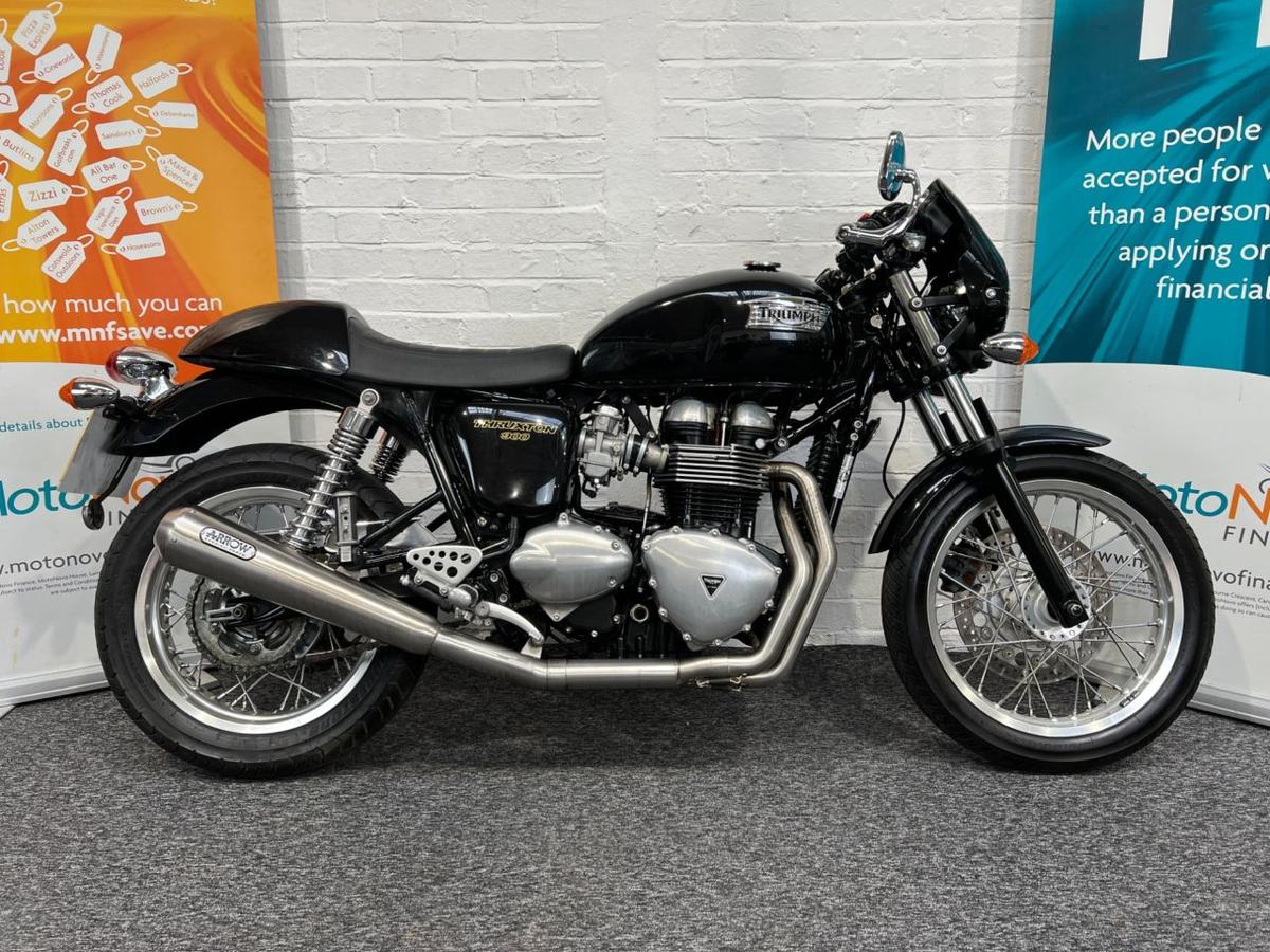 Check out this Triumph Thruxton 2016 Petrol Manual