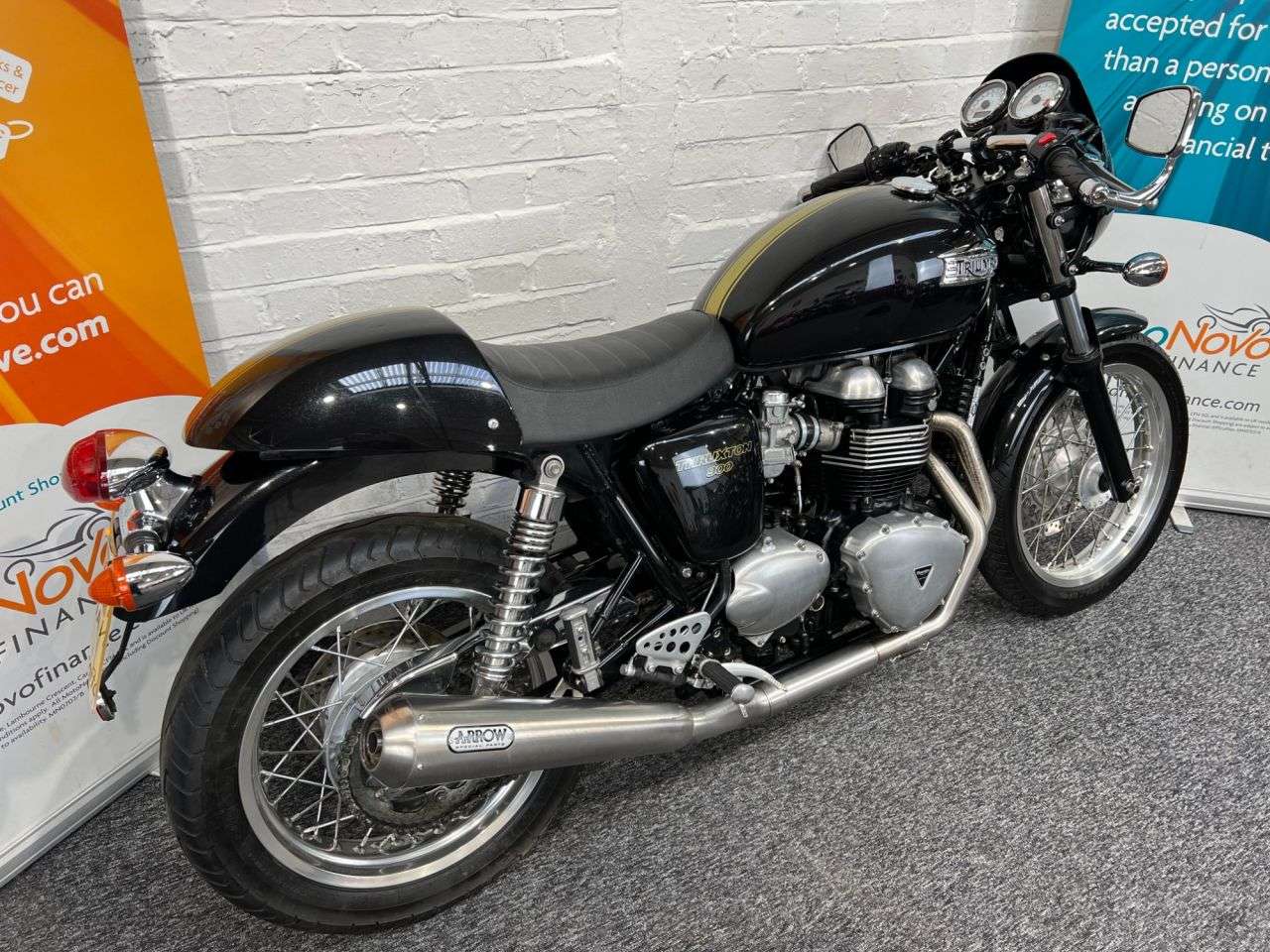 2016 TRIUMPH THRUXTON 2016 TRIUMPH THRUXTON