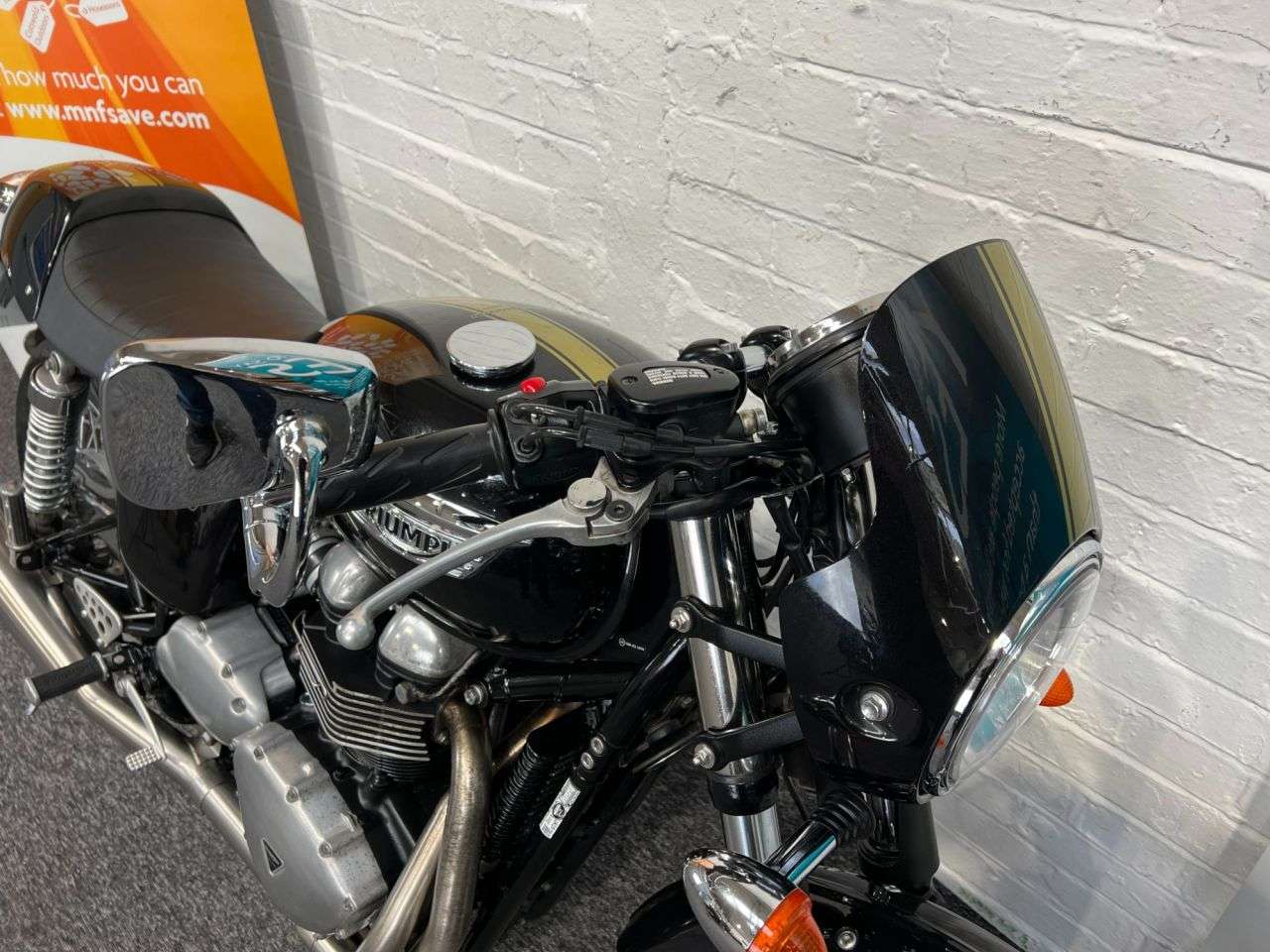 2016 TRIUMPH THRUXTON 2016 TRIUMPH THRUXTON