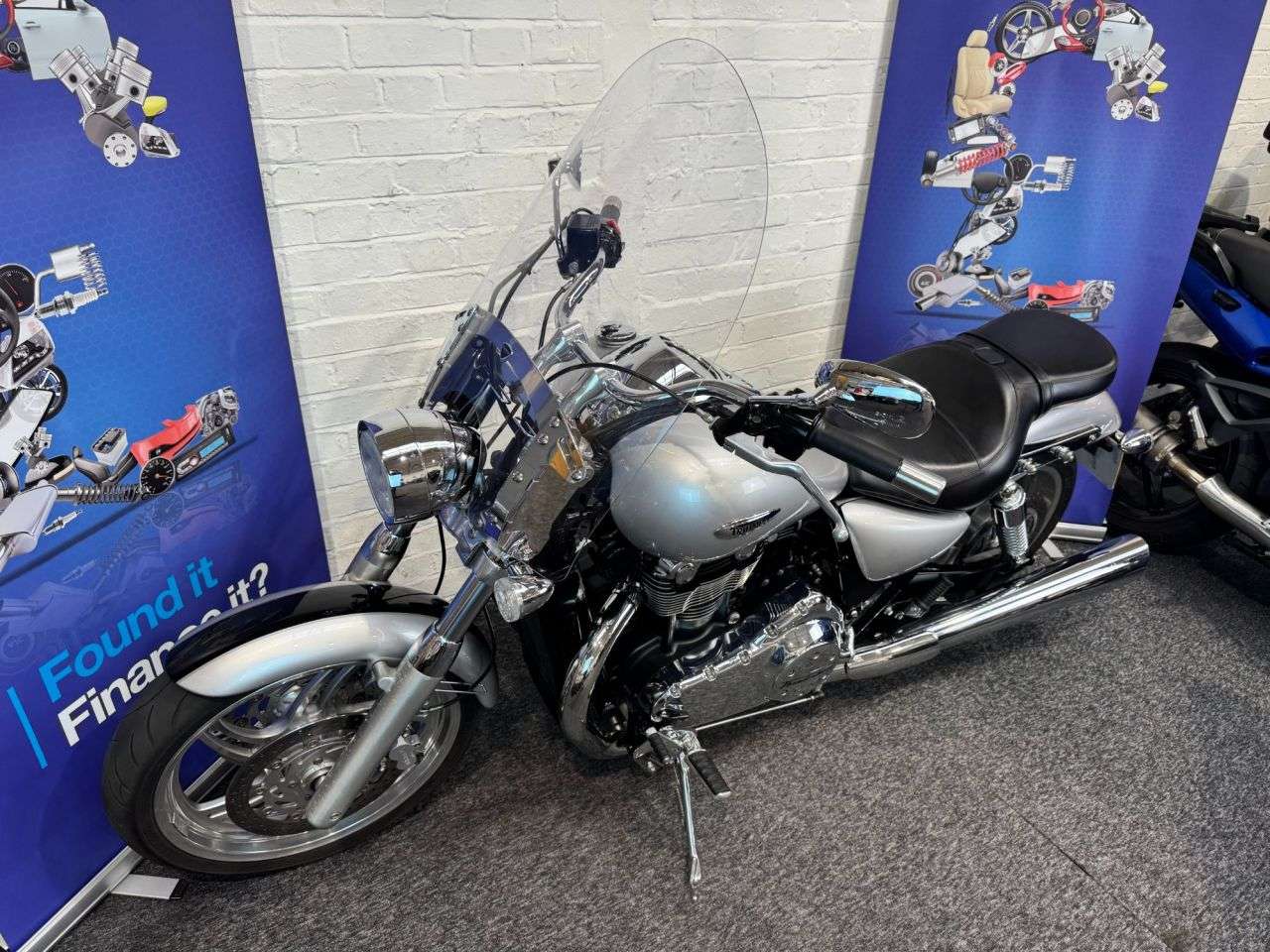 2009 TRIUMPH THUNDERBIRD 1600 2009 TRIUMPH THUNDERBIRD 1600