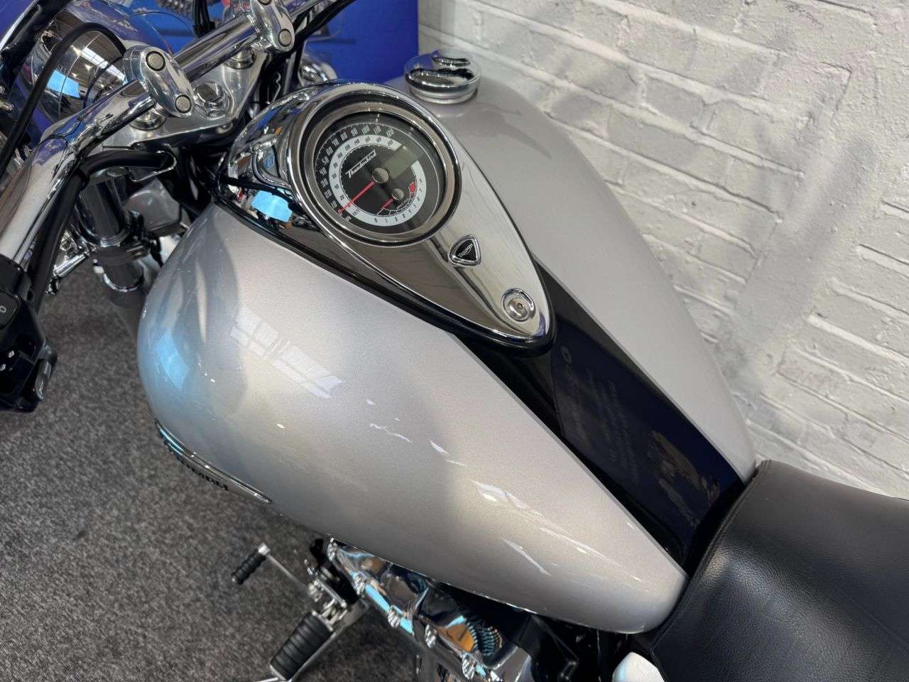 2009 TRIUMPH THUNDERBIRD 1600 2009 TRIUMPH THUNDERBIRD 1600