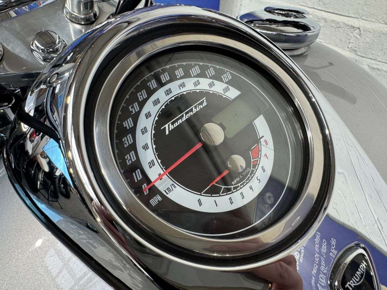 2009 TRIUMPH THUNDERBIRD 1600 2009 TRIUMPH THUNDERBIRD 1600