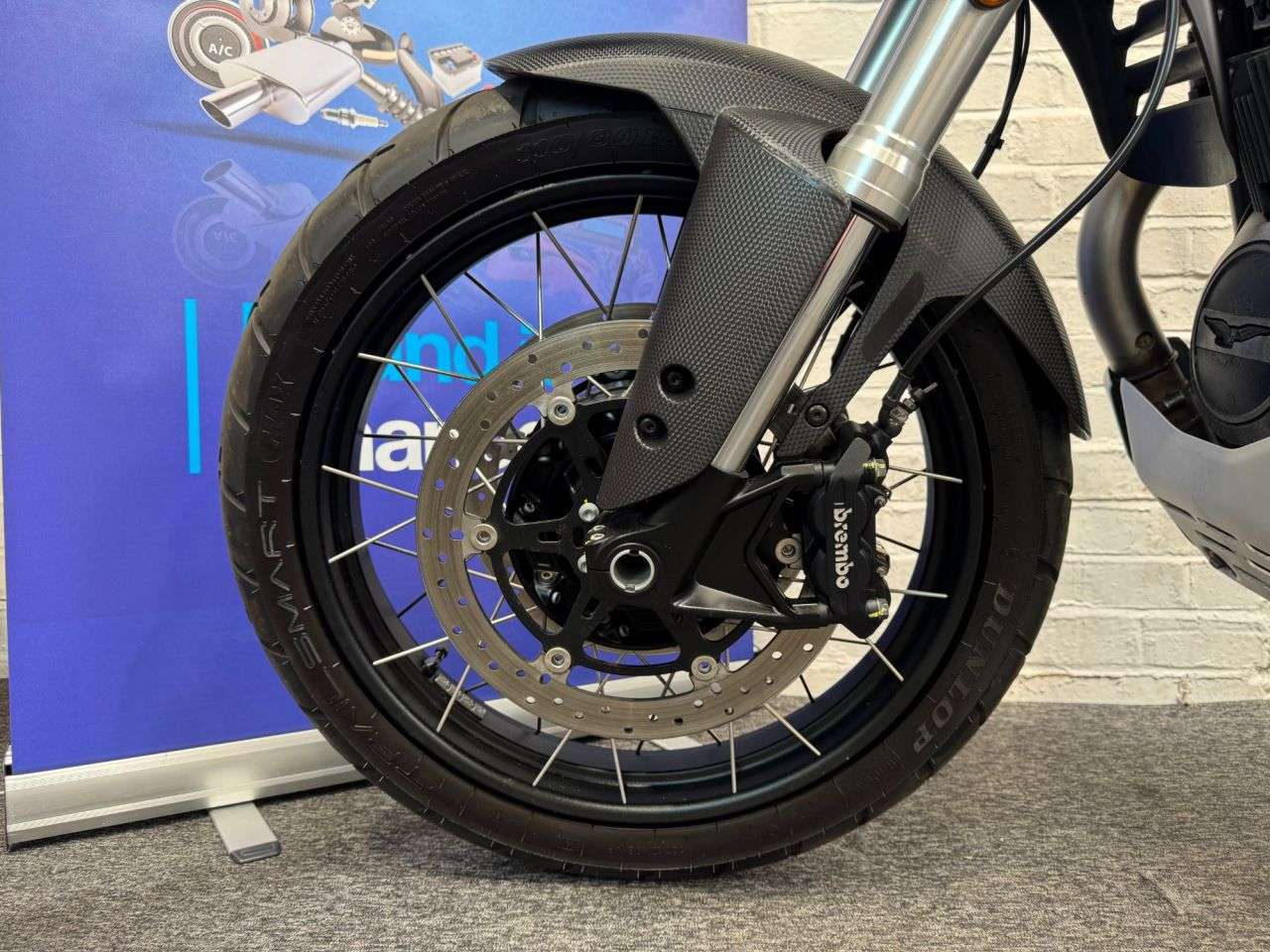 2022 MOTO GUZZI V85 2022 MOTO GUZZI V85