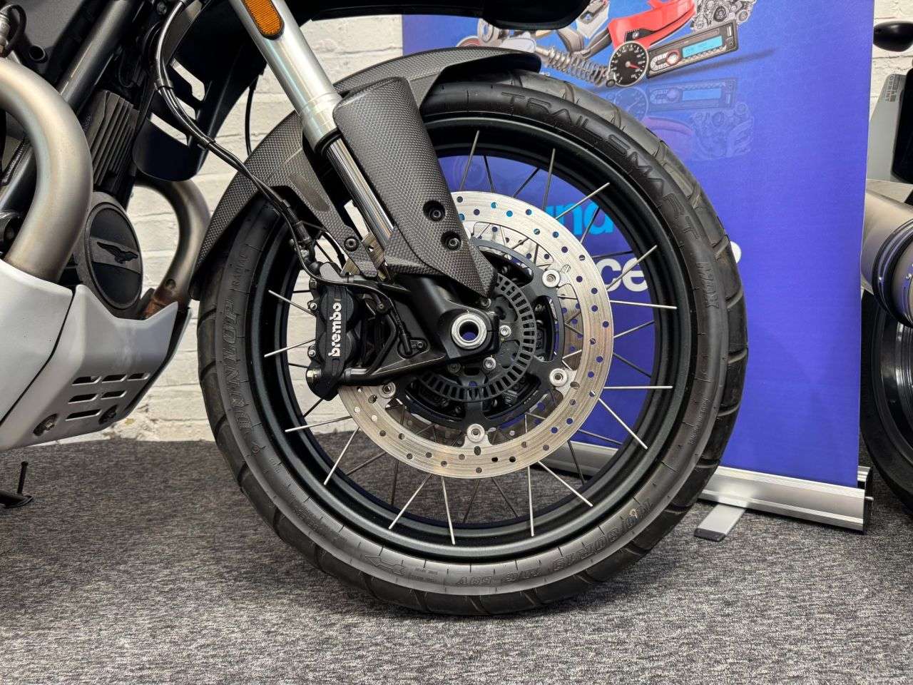 2022 MOTO GUZZI V85 2022 MOTO GUZZI V85