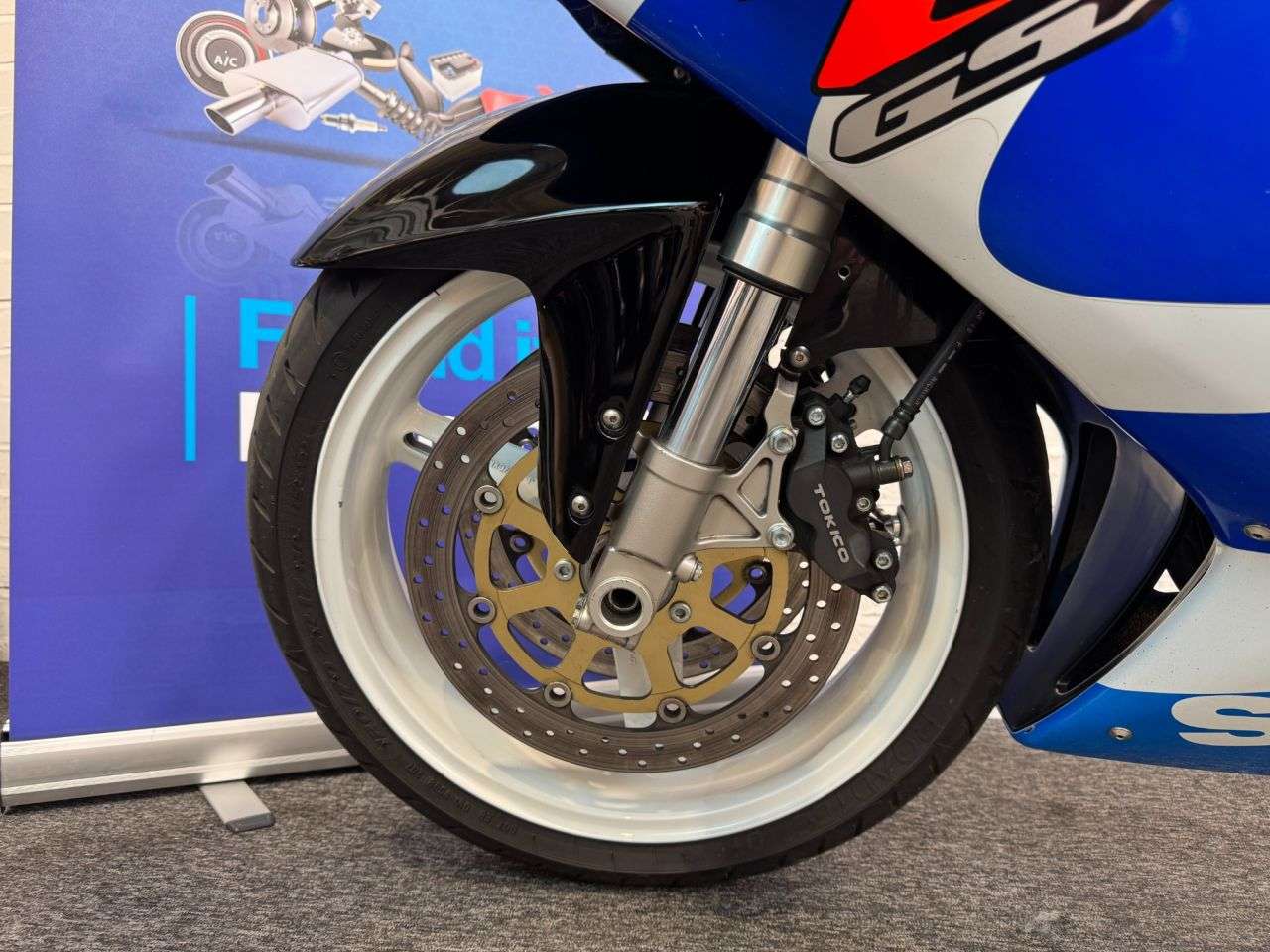 2000 SUZUKI GSX-R750 2000 SUZUKI GSX-R750