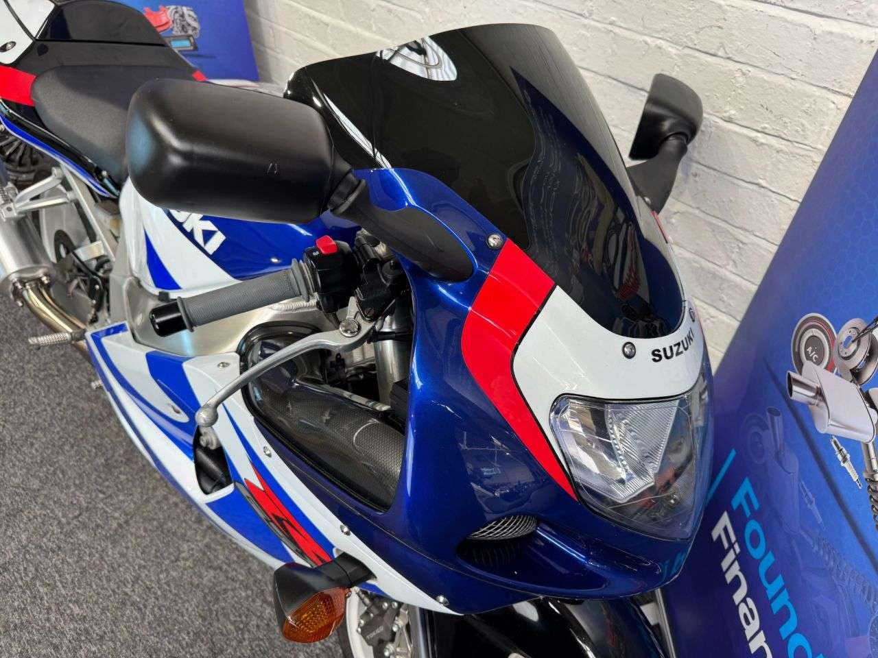 2000 SUZUKI GSX-R750 2000 SUZUKI GSX-R750