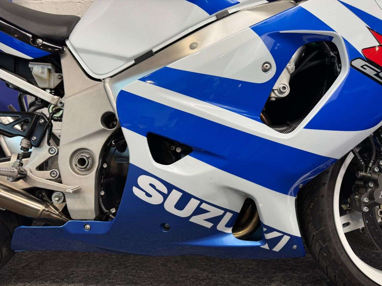 2000 SUZUKI GSX-R750 2000 SUZUKI GSX-R750