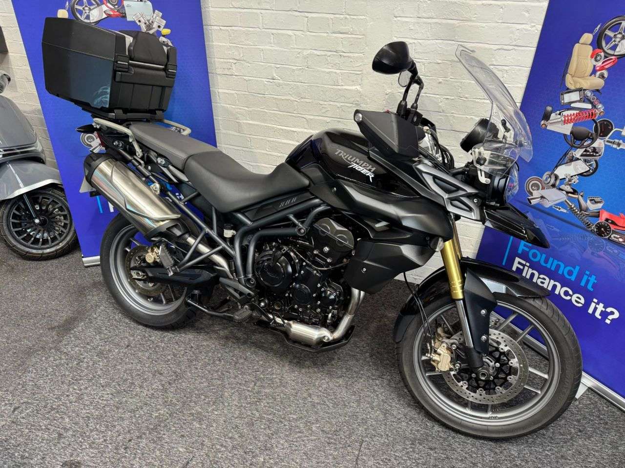 2013 TRIUMPH TIGER 800 2013 TRIUMPH TIGER 800