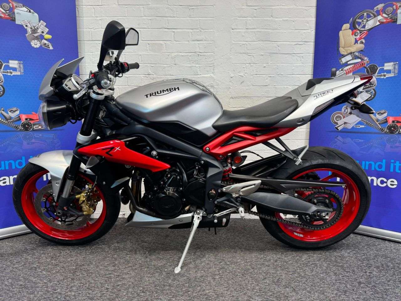 2015 TRIUMPH STREET TRIPLE 675 2015 TRIUMPH STREET TRIPLE 675