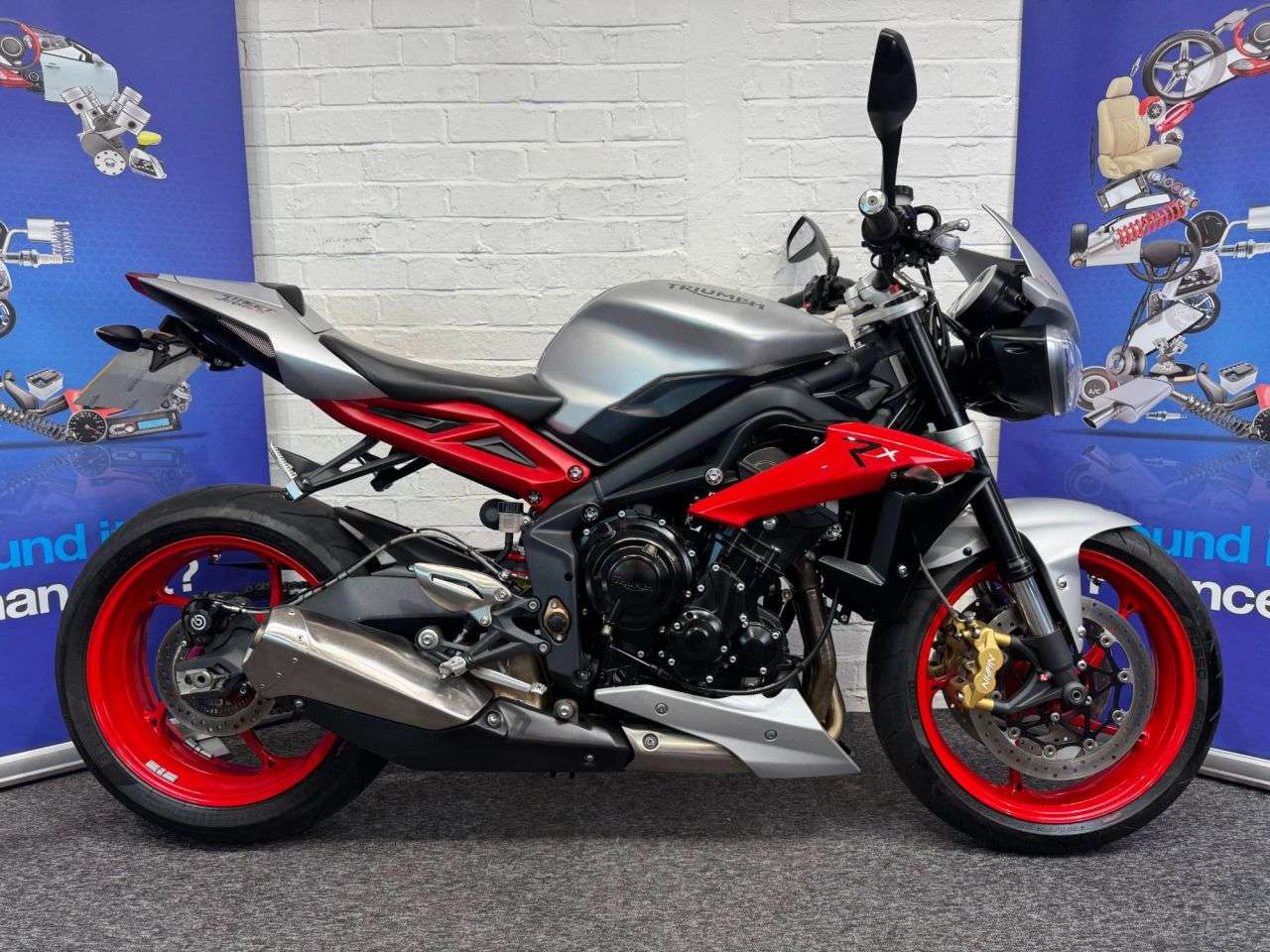 2015 TRIUMPH STREET TRIPLE 675 2015 TRIUMPH STREET TRIPLE 675