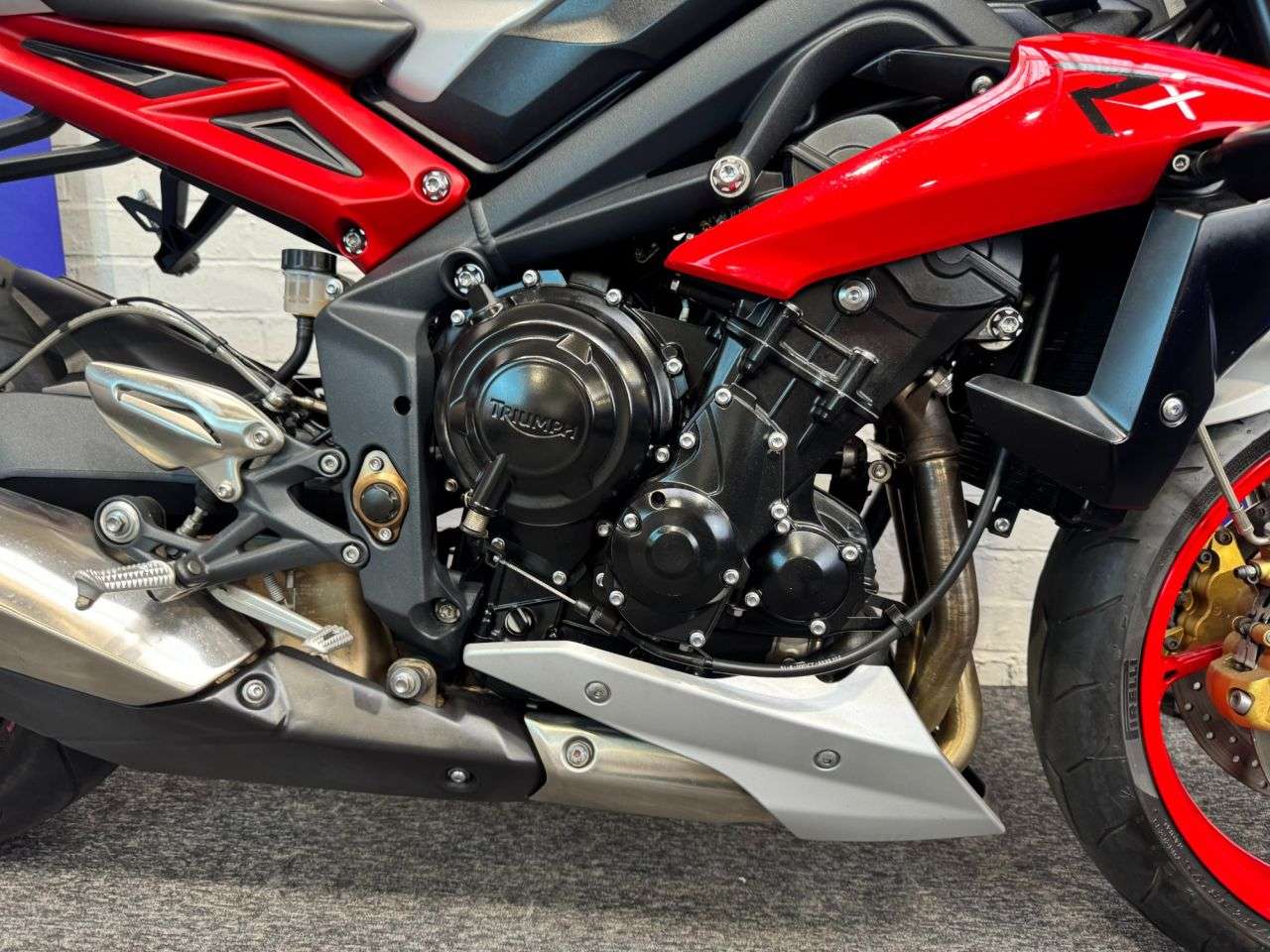 2015 TRIUMPH STREET TRIPLE 675 2015 TRIUMPH STREET TRIPLE 675