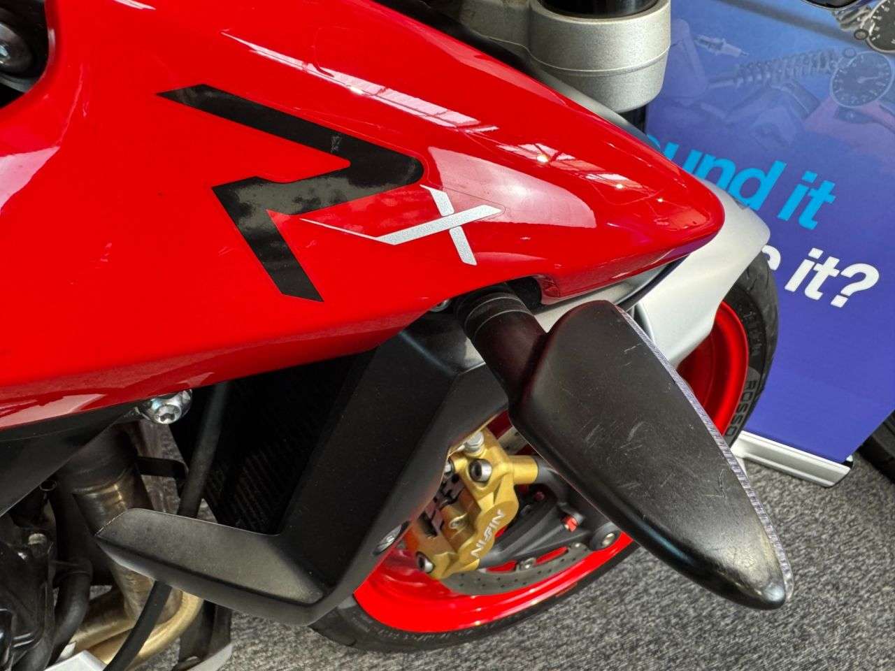 2015 TRIUMPH STREET TRIPLE 675 2015 TRIUMPH STREET TRIPLE 675