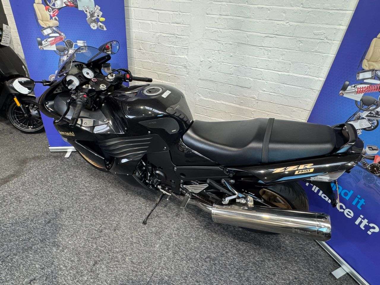 2010 KAWASAKI ZZR1400 2010 KAWASAKI ZZR1400