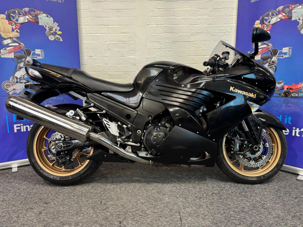 Check out this Kawasaki Zzr1400 2010 Petrol Manual