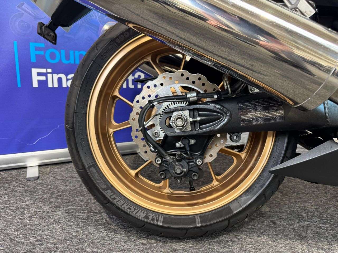 2010 KAWASAKI ZZR1400 2010 KAWASAKI ZZR1400