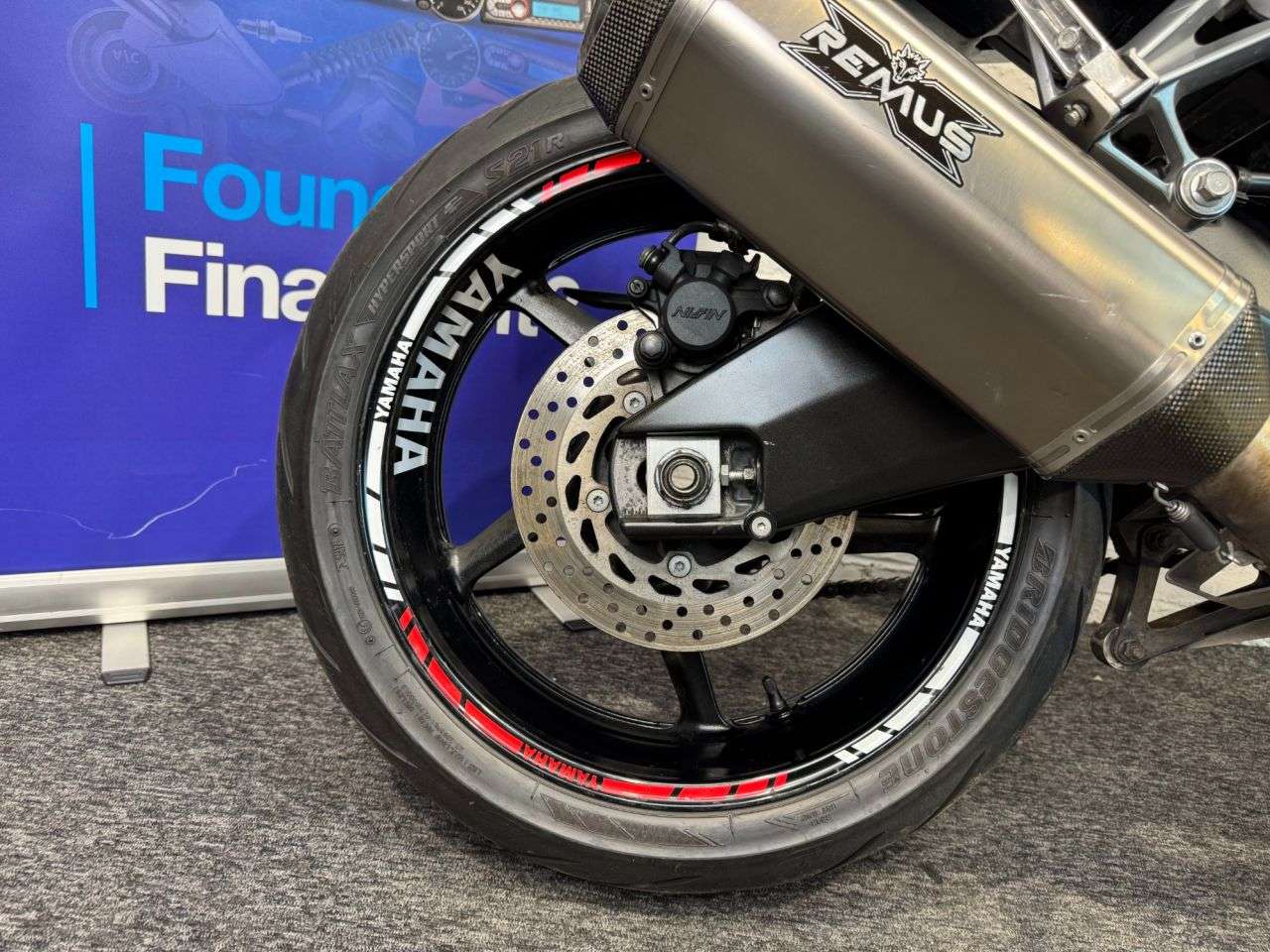 2008 YAMAHA FZ1 2008 YAMAHA FZ1