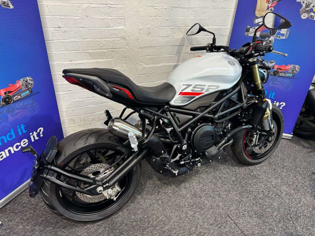 null BENELLI 752S null BENELLI 752S