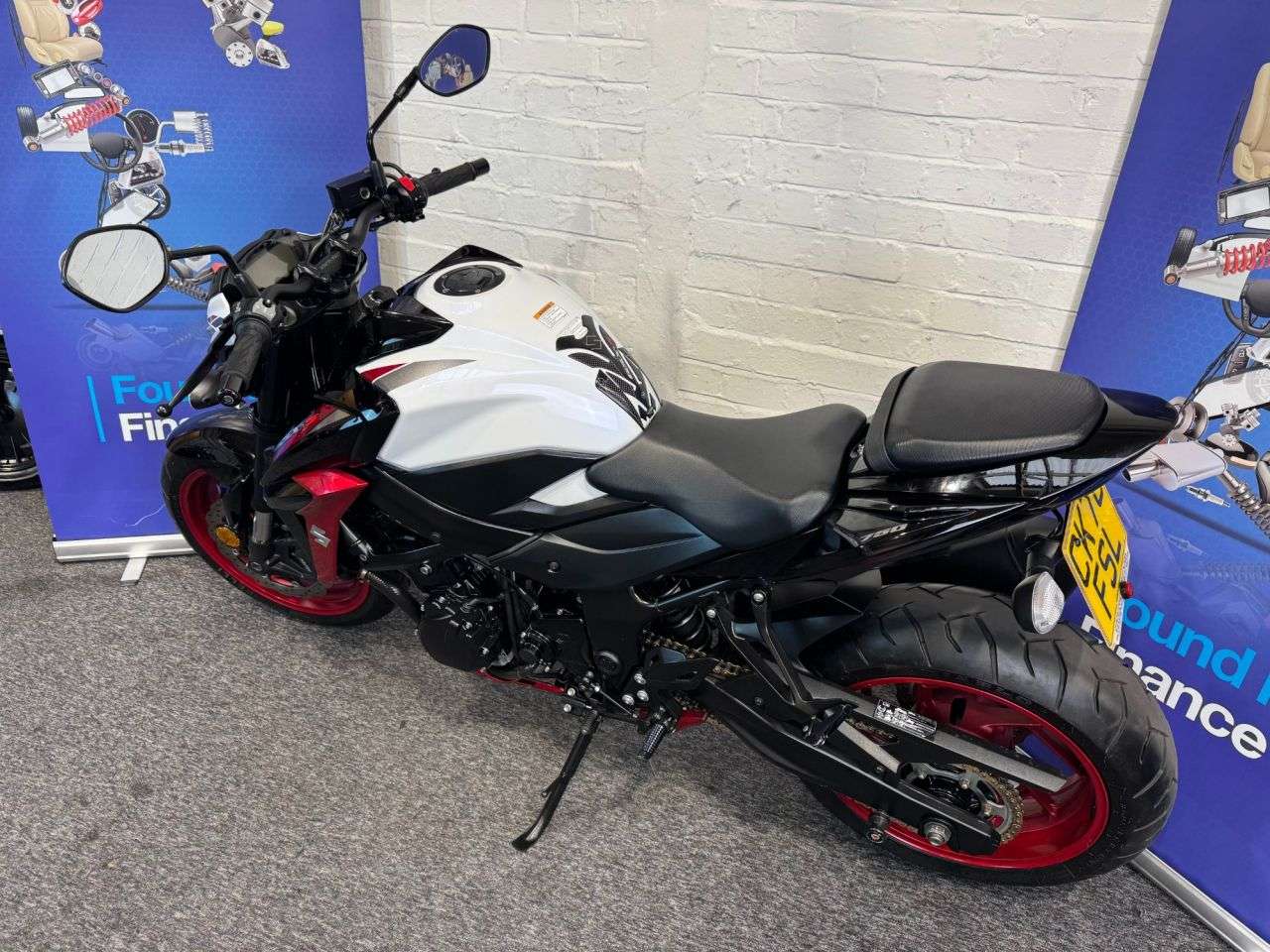 2020 SUZUKI GSX-S750 2020 SUZUKI GSX-S750