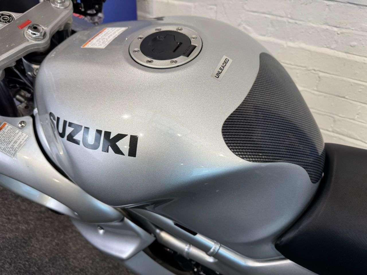 2002 SUZUKI SV650S 2002 SUZUKI SV650S