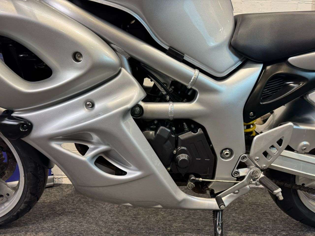 2002 SUZUKI SV650S 2002 SUZUKI SV650S