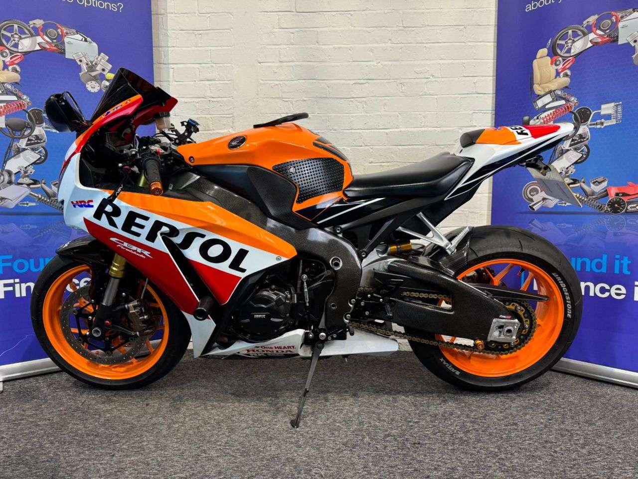 null HONDA CBR1000RR FIREBLADE null HONDA CBR1000RR FIREBLADE