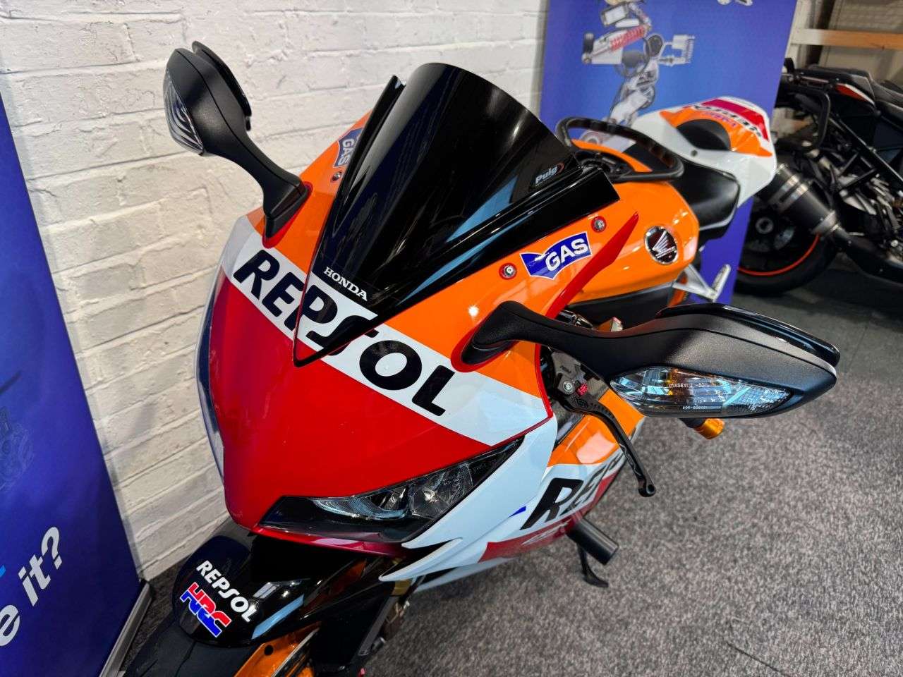 null HONDA CBR1000RR FIREBLADE null HONDA CBR1000RR FIREBLADE