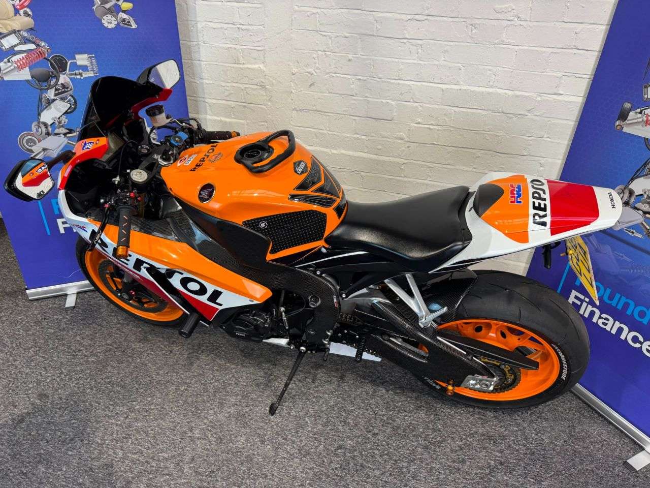 null HONDA CBR1000RR FIREBLADE null HONDA CBR1000RR FIREBLADE