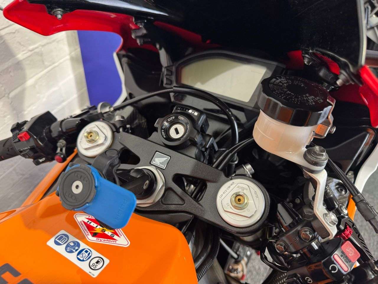 null HONDA CBR1000RR FIREBLADE null HONDA CBR1000RR FIREBLADE