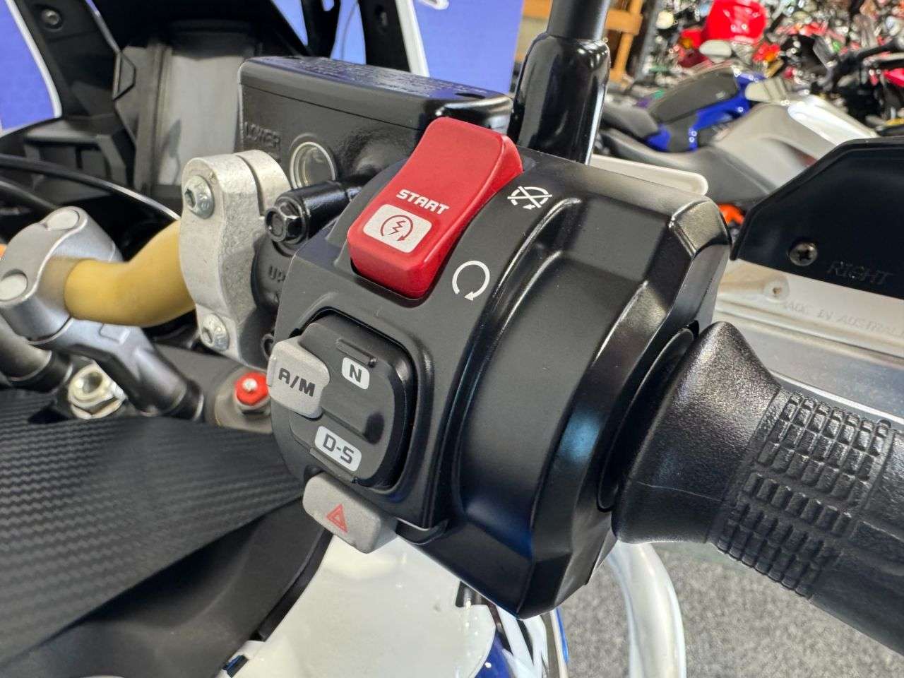 2018 HONDA CRF1000L AFRICA TWIN 2018 HONDA CRF1000L AFRICA TWIN