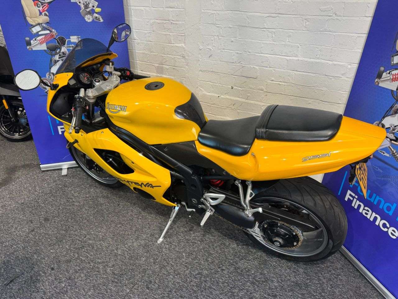 2007 TRIUMPH DAYTONA 955 2007 TRIUMPH DAYTONA 955