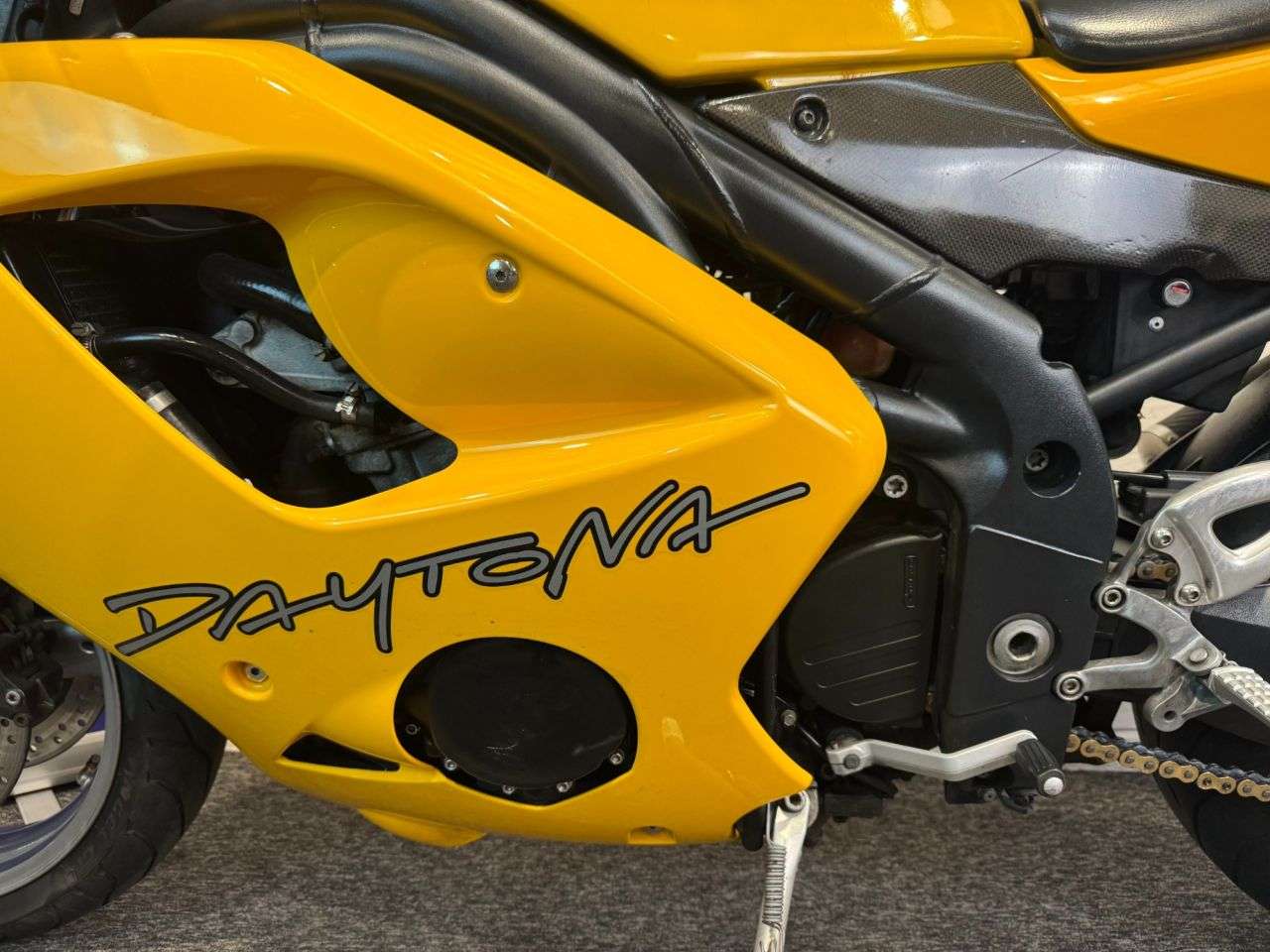 2007 TRIUMPH DAYTONA 955 2007 TRIUMPH DAYTONA 955