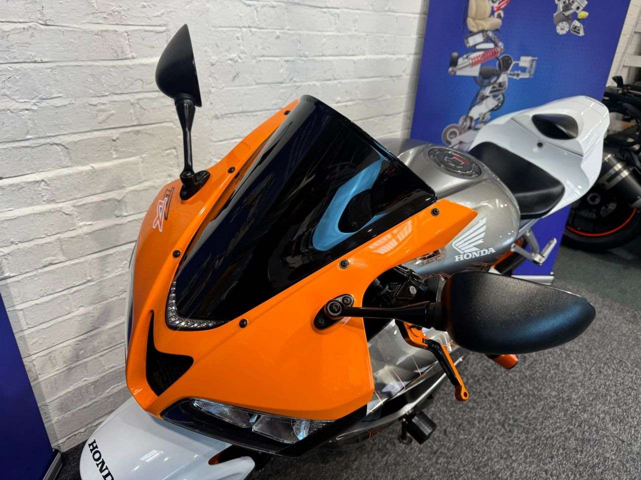 2011 HONDA CBR600RR 2011 HONDA CBR600RR