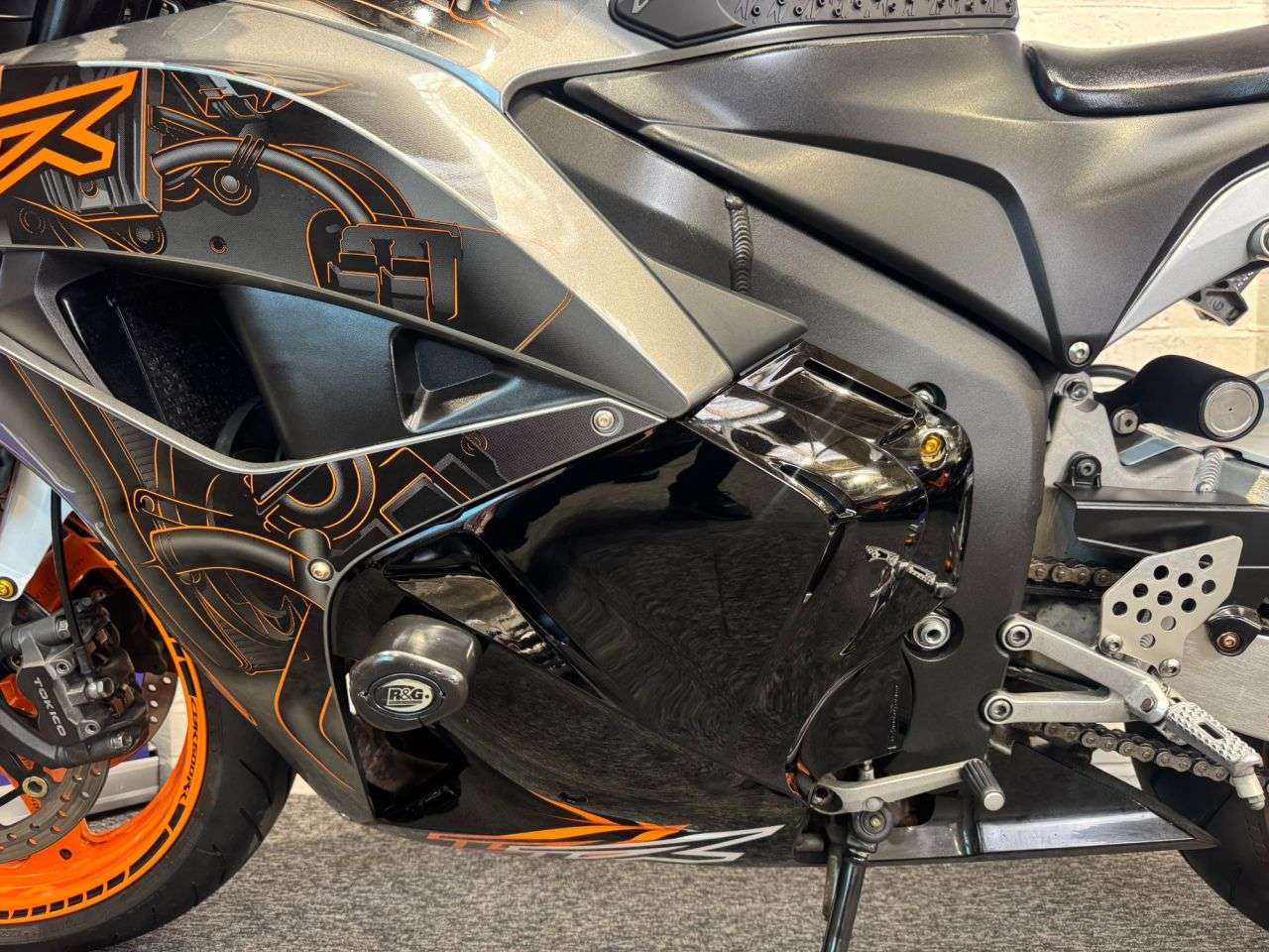 2011 HONDA CBR600RR 2011 HONDA CBR600RR