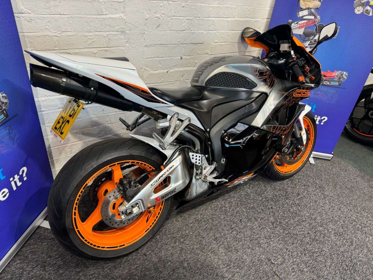 2011 HONDA CBR600RR 2011 HONDA CBR600RR