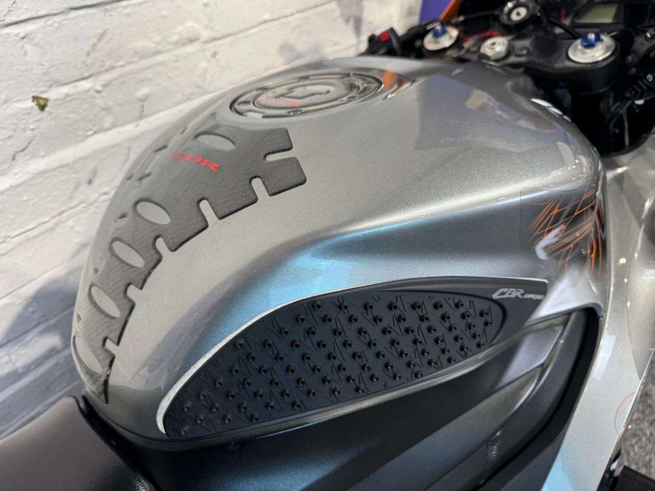 2011 HONDA CBR600RR 2011 HONDA CBR600RR