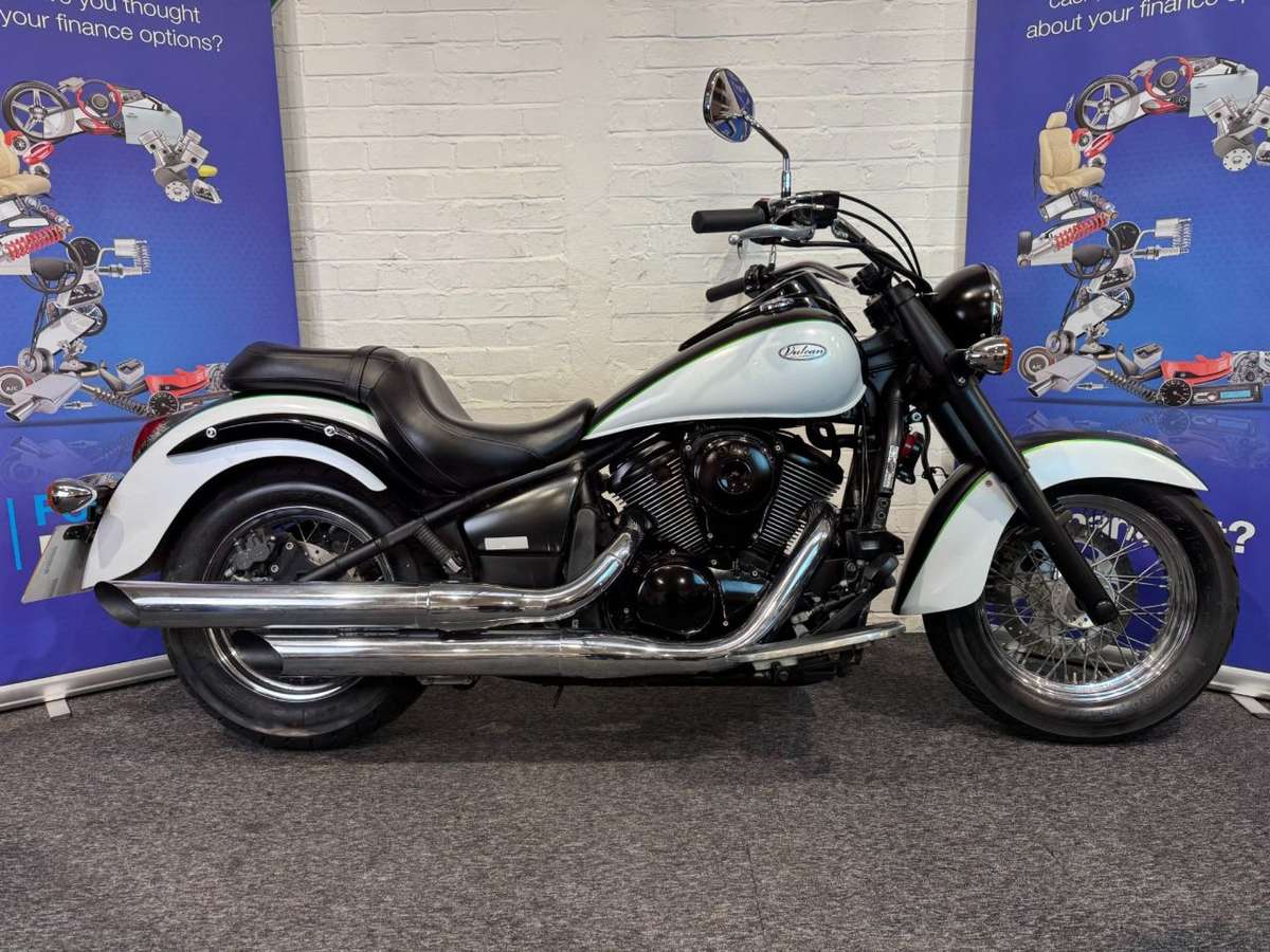 Check out this Kawasaki Vulcan 900 2017 Petrol Manual