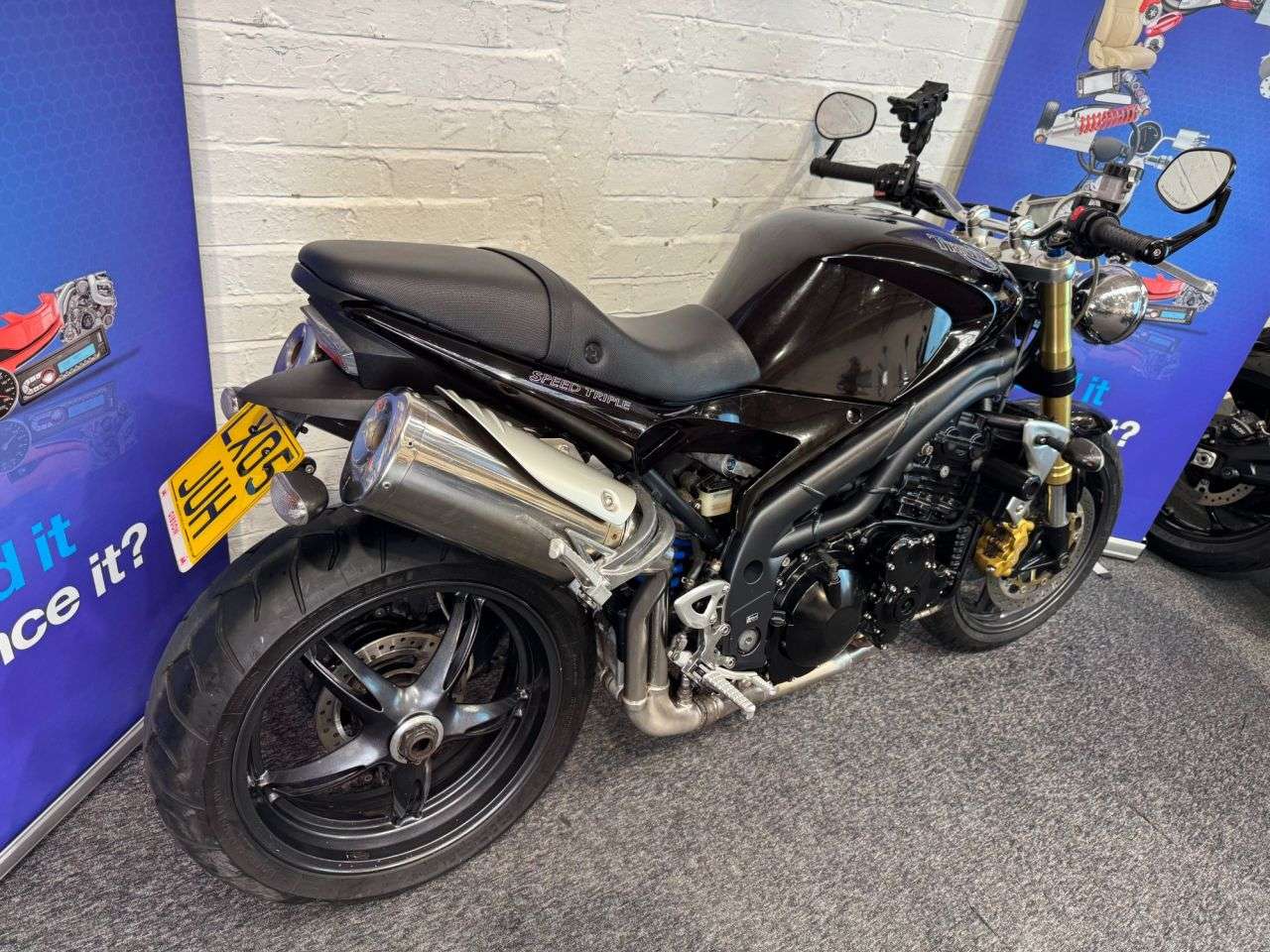 2005 TRIUMPH SPEED TRIPLE 1050 2005 TRIUMPH SPEED TRIPLE 1050