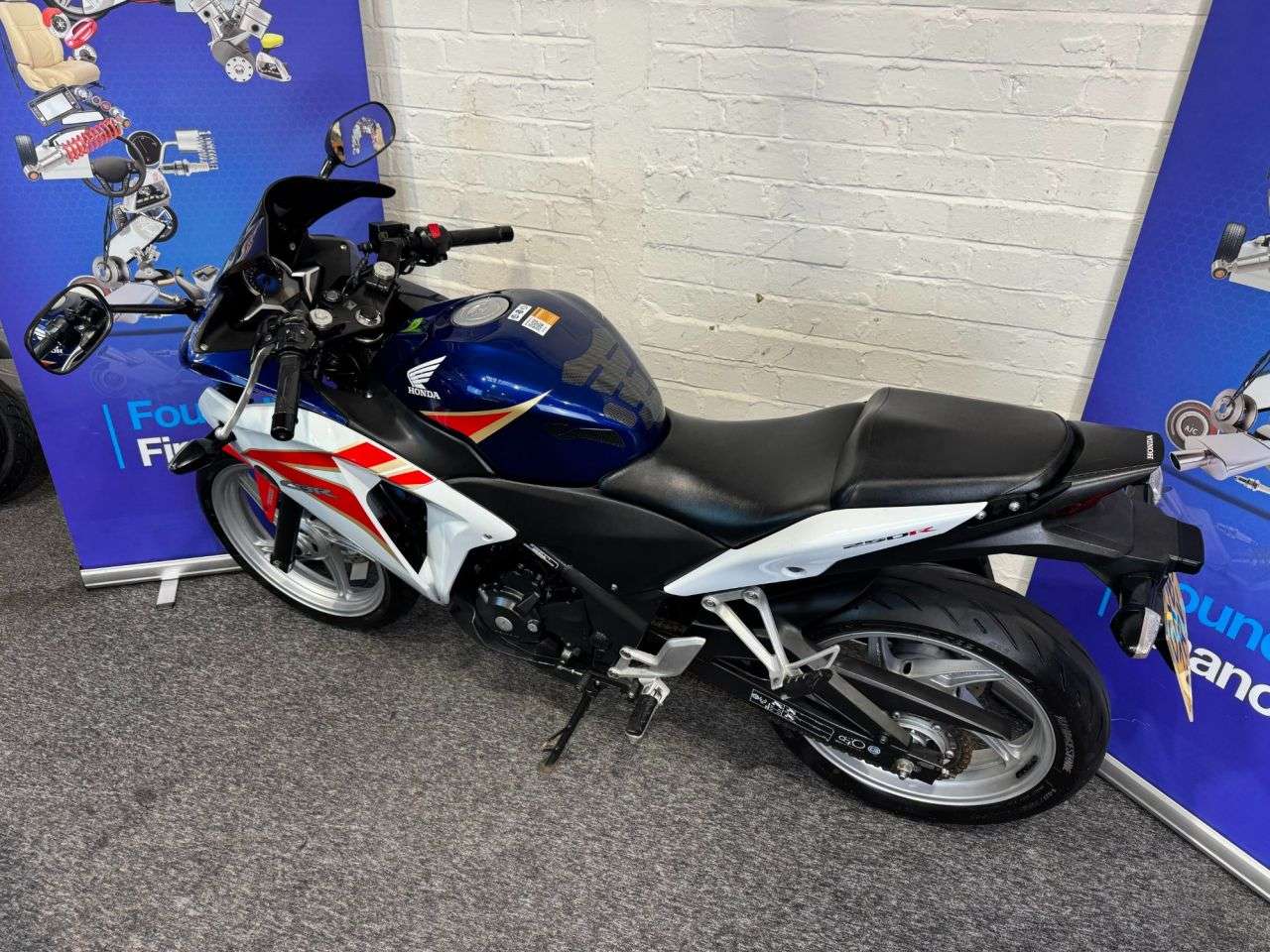 2015 HONDA CBR250R 2015 HONDA CBR250R