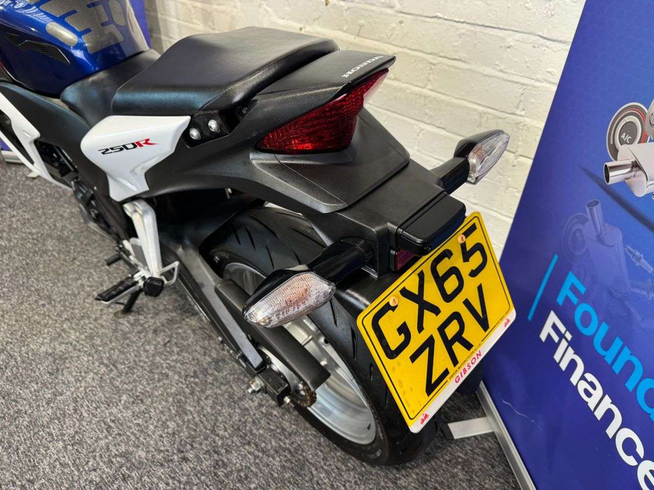 2015 HONDA CBR250R 2015 HONDA CBR250R