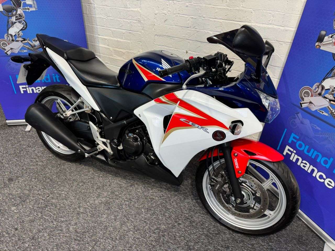 2015 HONDA CBR250R 2015 HONDA CBR250R