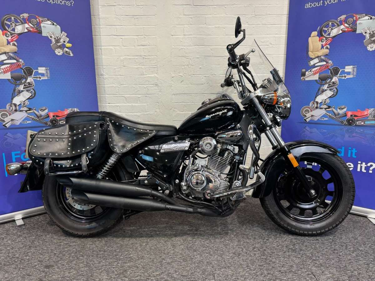 Check out this Keeway Superlight 125 2021 Petrol Manual