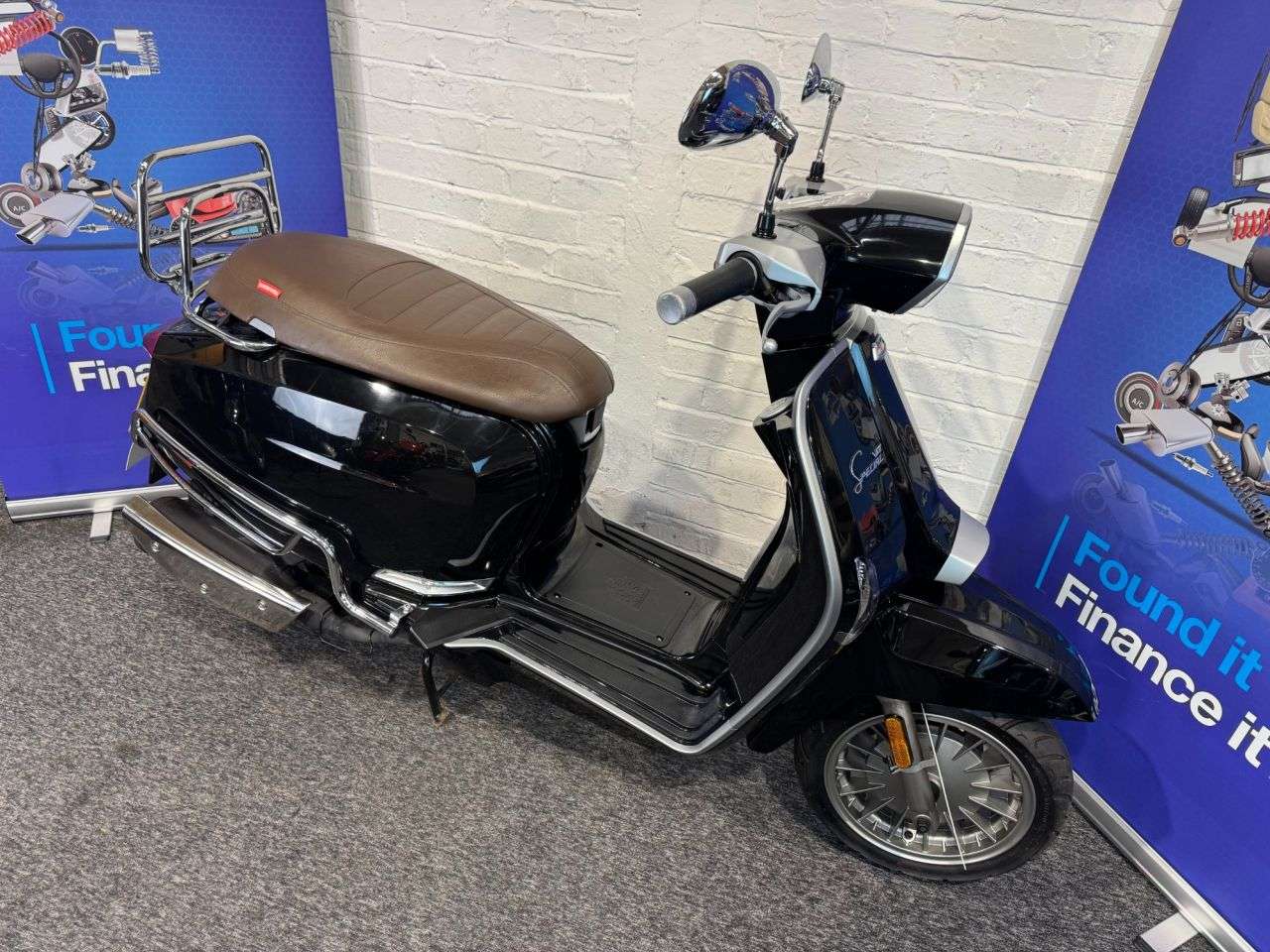 A 2021 LAMBRETTA V125 SPECIAL V125 SPECIAL FINANCE WARRANTY DELIVERY A 2021 LAMBRETTA V125 SPECIAL V125 SPECIAL FINANCE WARRANTY DELIVERY