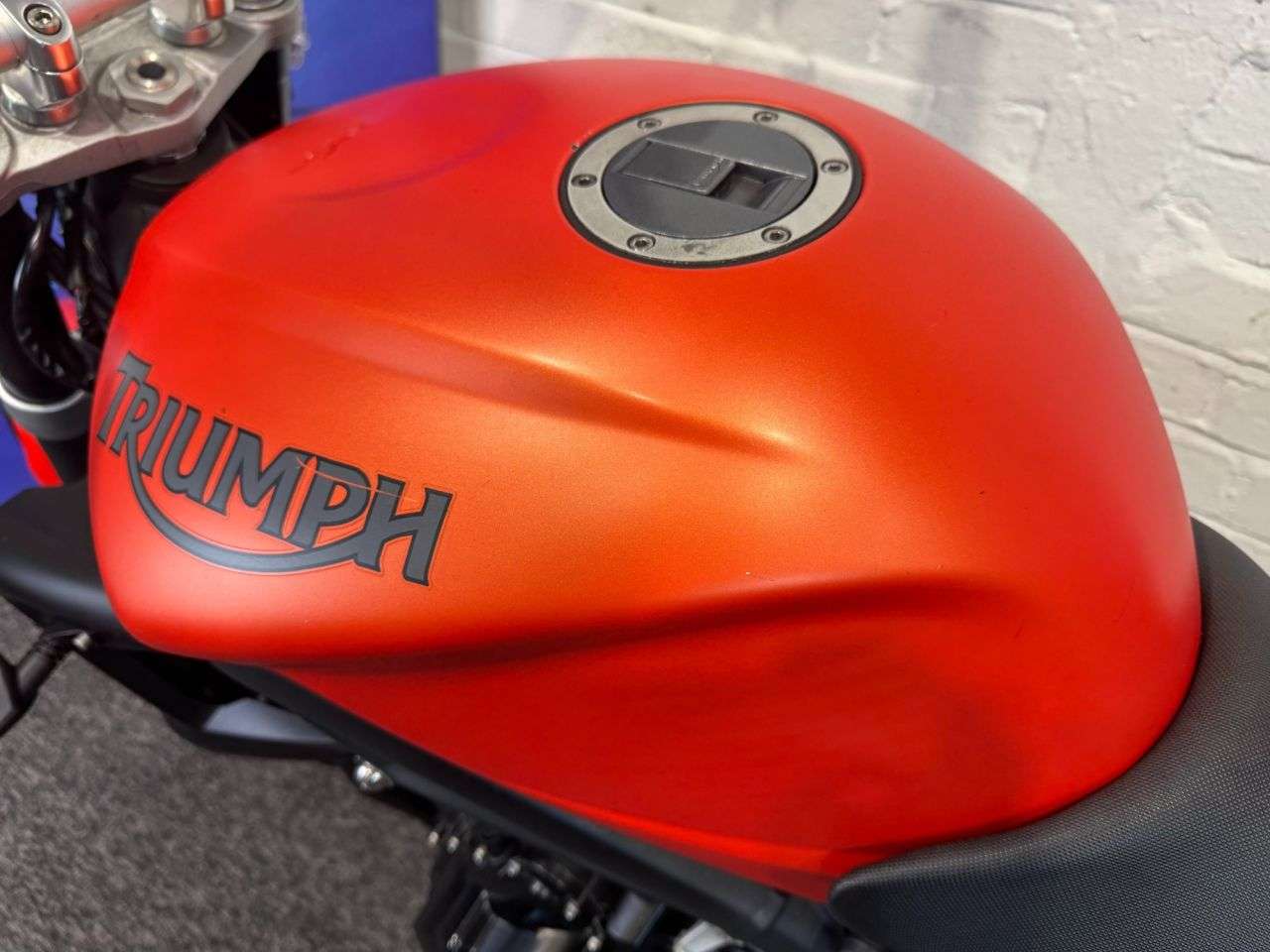 2010 TRIUMPH STREET TRIPLE 675 2010 TRIUMPH STREET TRIPLE 675