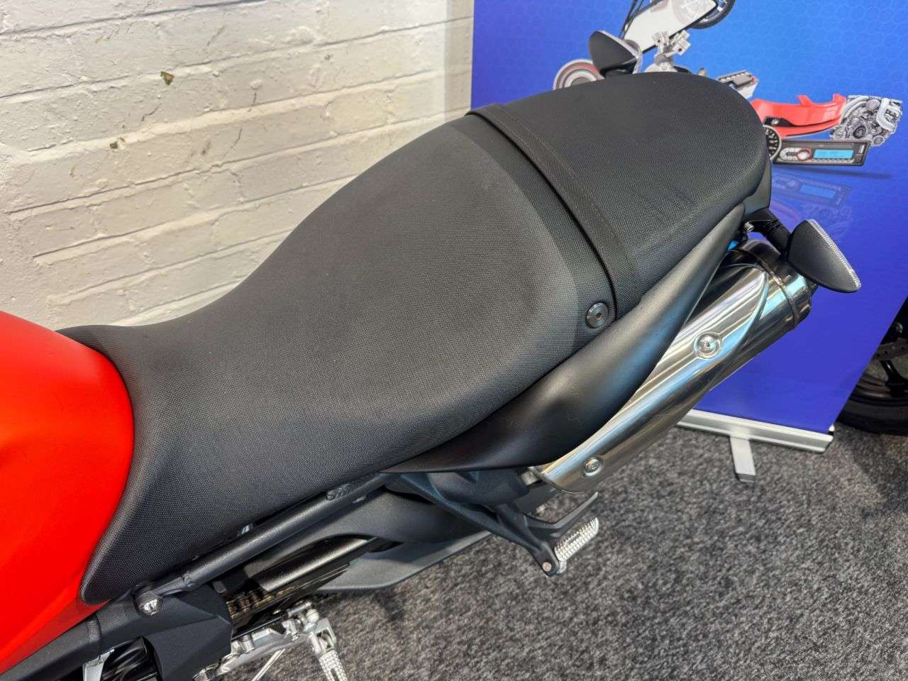 2010 TRIUMPH STREET TRIPLE 675 2010 TRIUMPH STREET TRIPLE 675