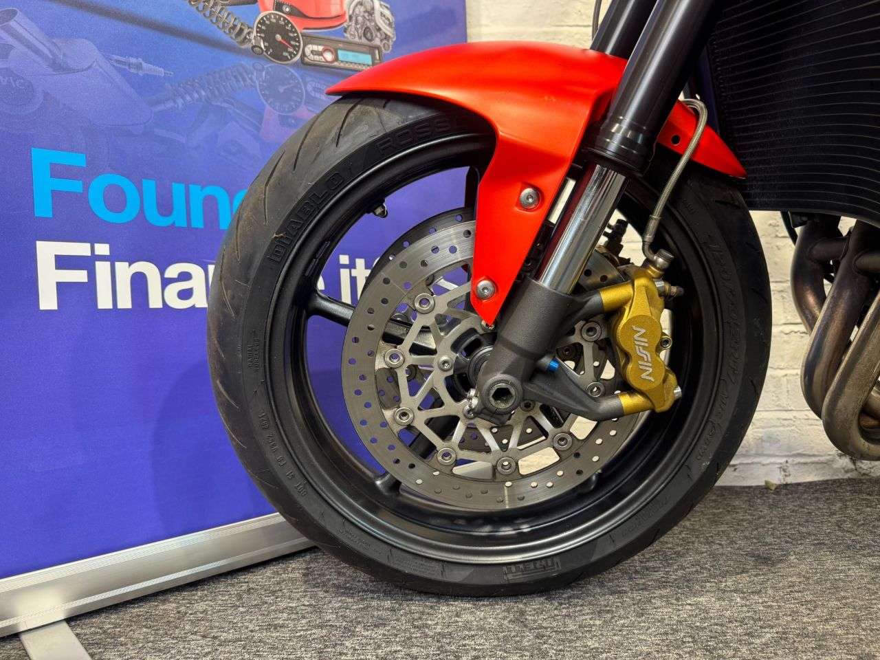 2010 TRIUMPH STREET TRIPLE 675 2010 TRIUMPH STREET TRIPLE 675